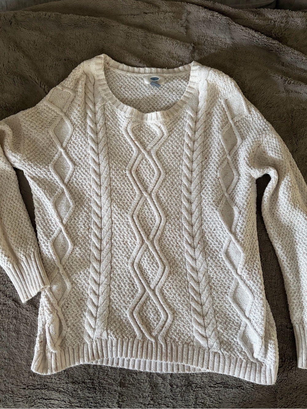 Old Navy Cream Cable Knit Crewneck Sweater